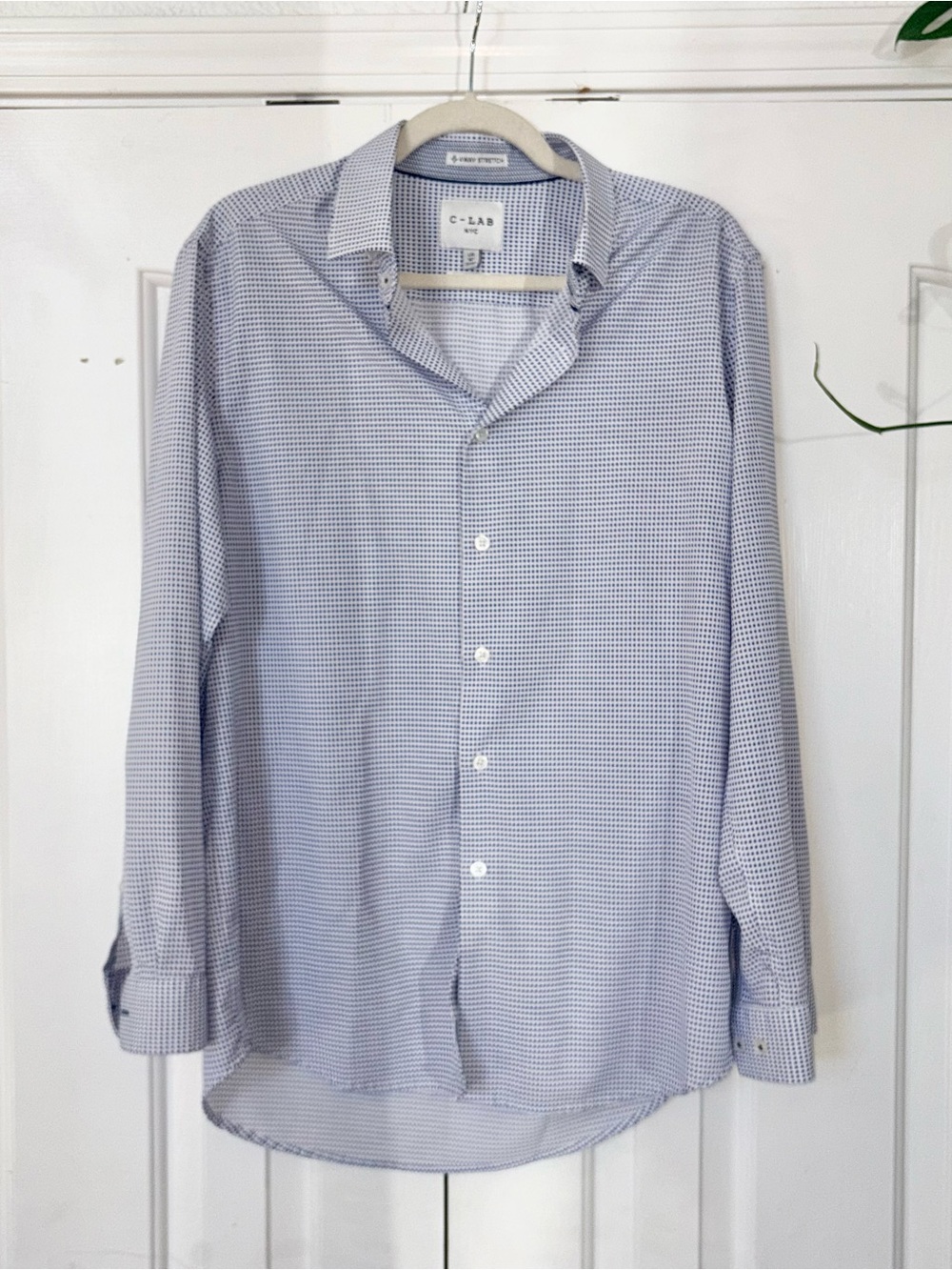 C-LAB slim fit Men's Light Blue Micro-Check Dress Shirt Sz L. 16” 32/33
